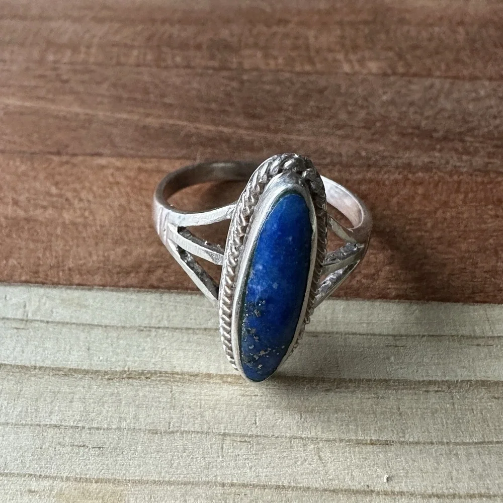 VTG Artisan Accent Ring Size‎ 6  Lapis Lazuli Oval Rope Twist 925 Sterling 2.5g